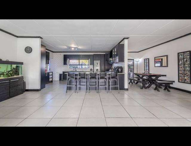 4 BEDROOM HOUSE FOR SALE IN CHRISMAR